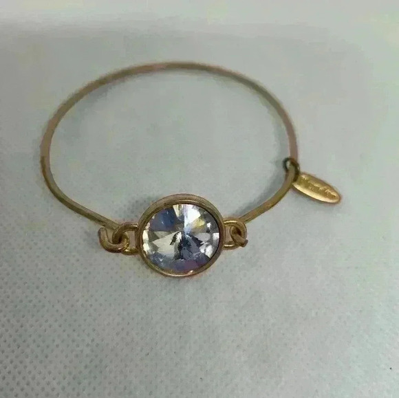 Plunder Peridot Colored Bracelet - Picture 1 of 2
